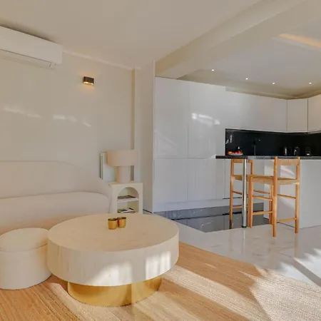 Vue Unique Luxueux, Parking