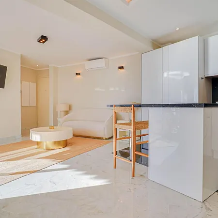 Vue Unique Luxueux, Parking