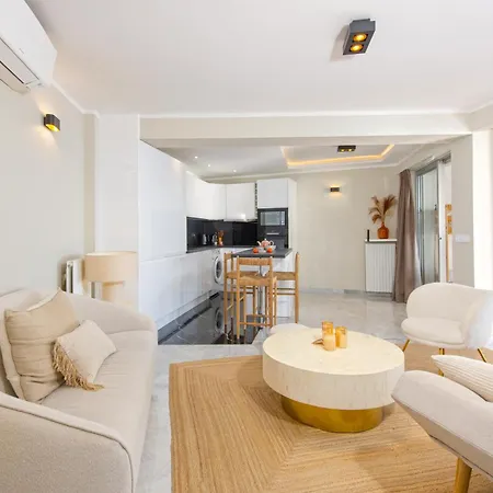 Appartement Vue Unique Luxueux, Parking Menton