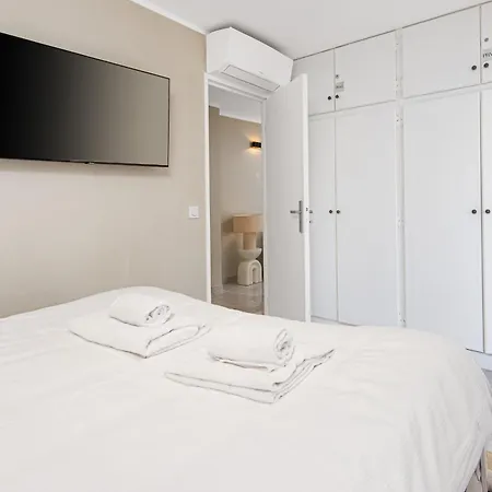 Vue Unique Luxueux, Parking Menton