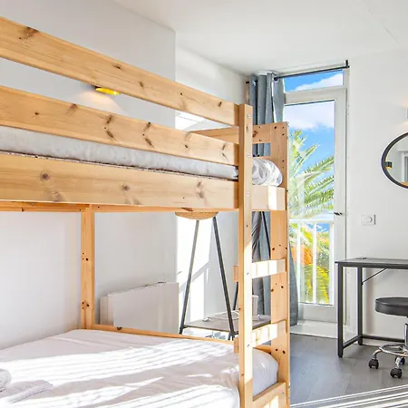 Vue Unique Luxueux, Parking