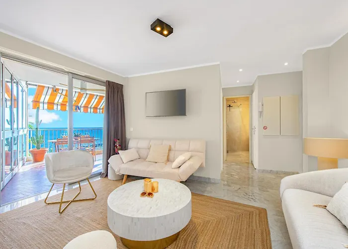 Appartement Vue Unique Luxueux, Parking Menton