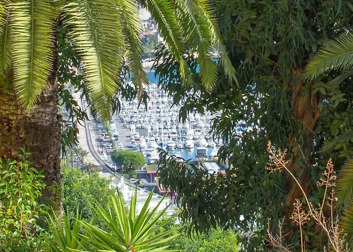 Vue Unique Luxueux, Parking Menton