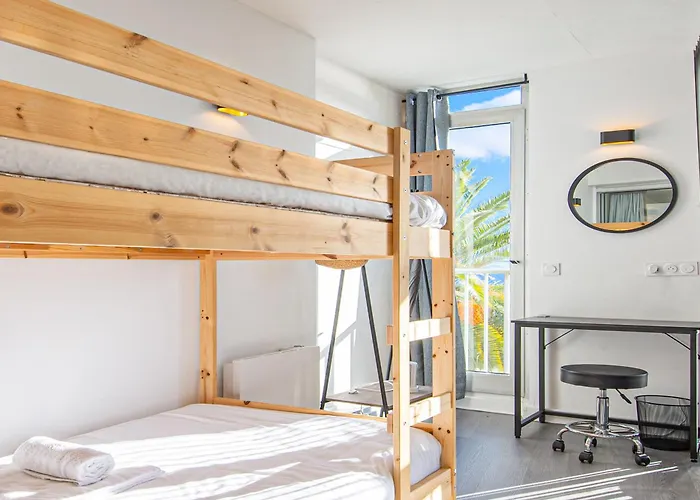 Vue Unique Luxueux, Parking